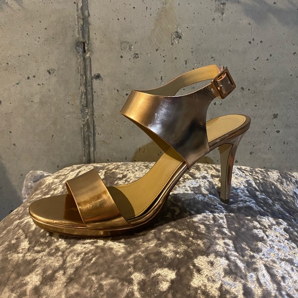 Micheal Kors Rose Gold Stilletto Heels size 9 prom - Picture 4 of 8